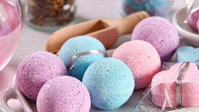What Is a Private Label Bath Bomb and How Does It Work?