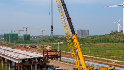 Top Crane Rentals for Global Construction Projects