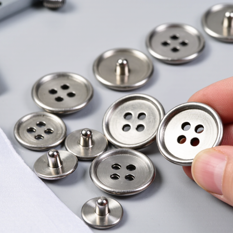 How to Choose Stainless Steel Buttons for Global Sourcing?