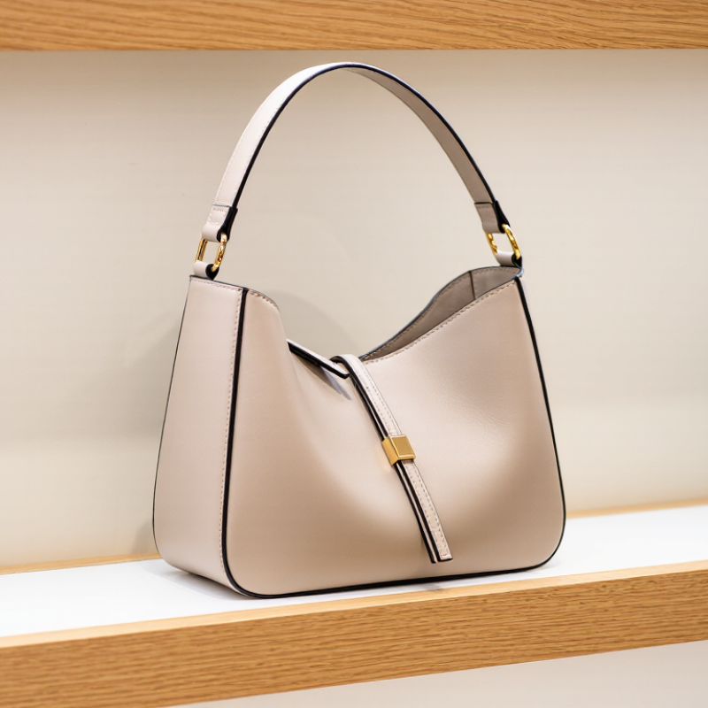 Why Choose a Vegan Leather Purse for Your Brand?