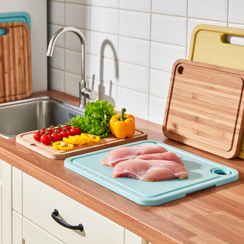 How to Select the Best Cutting Boards for Small Kitchens?
