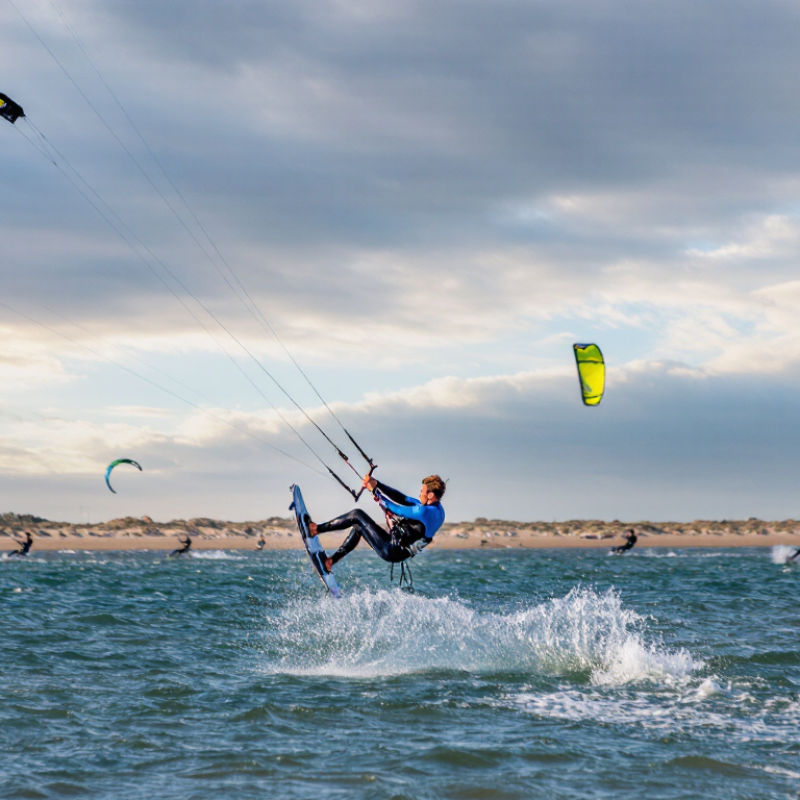 How to Master Advanced Kiteboarding Skills?