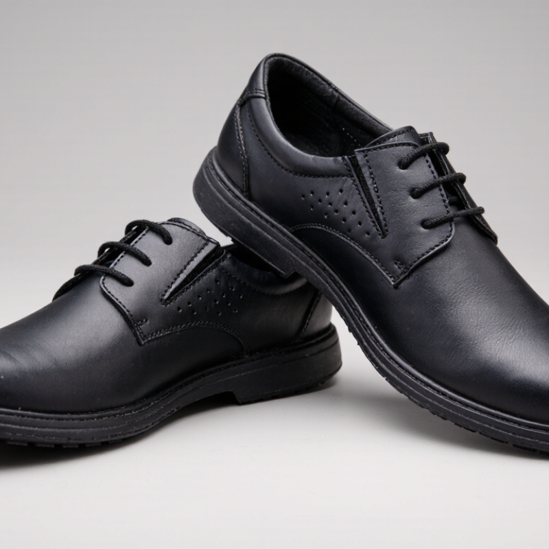 How to Choose the Best Boys Black Leather Shoes in 2026?