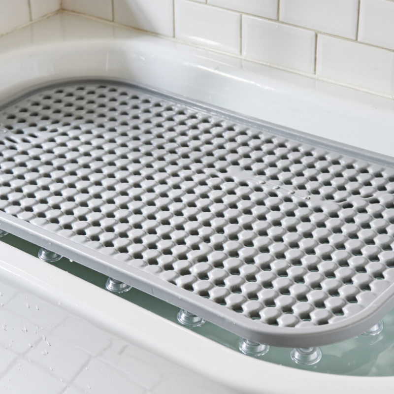 What Is a Bathtub Mat and Why Do You Need One?
