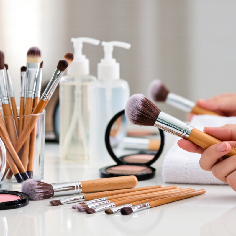 Top Tips How to Choose the Right Makeup Brush Set?