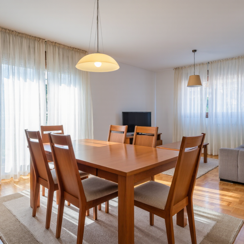 How to Choose the Right Dining Table for Your Space?