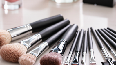 What Are Custom Makeup Brushes and How to Source Them?