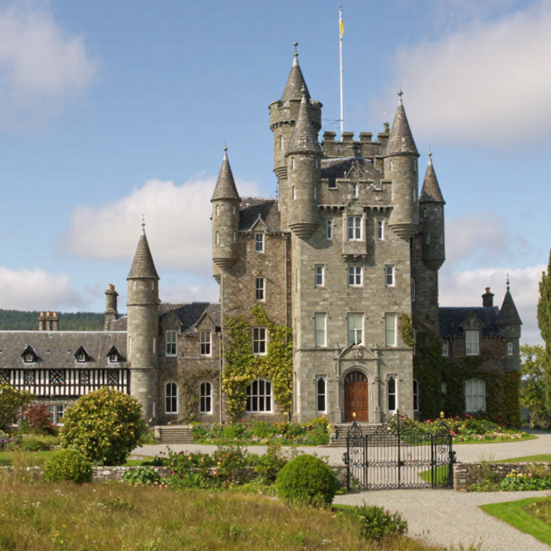 How to Buy Castle Homes in 2026 for Global Buyers?