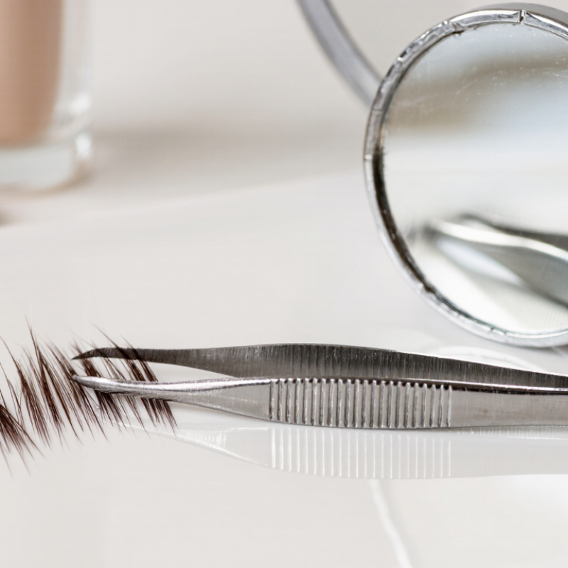 How to Choose the Best Eyebrow Tweezers?
