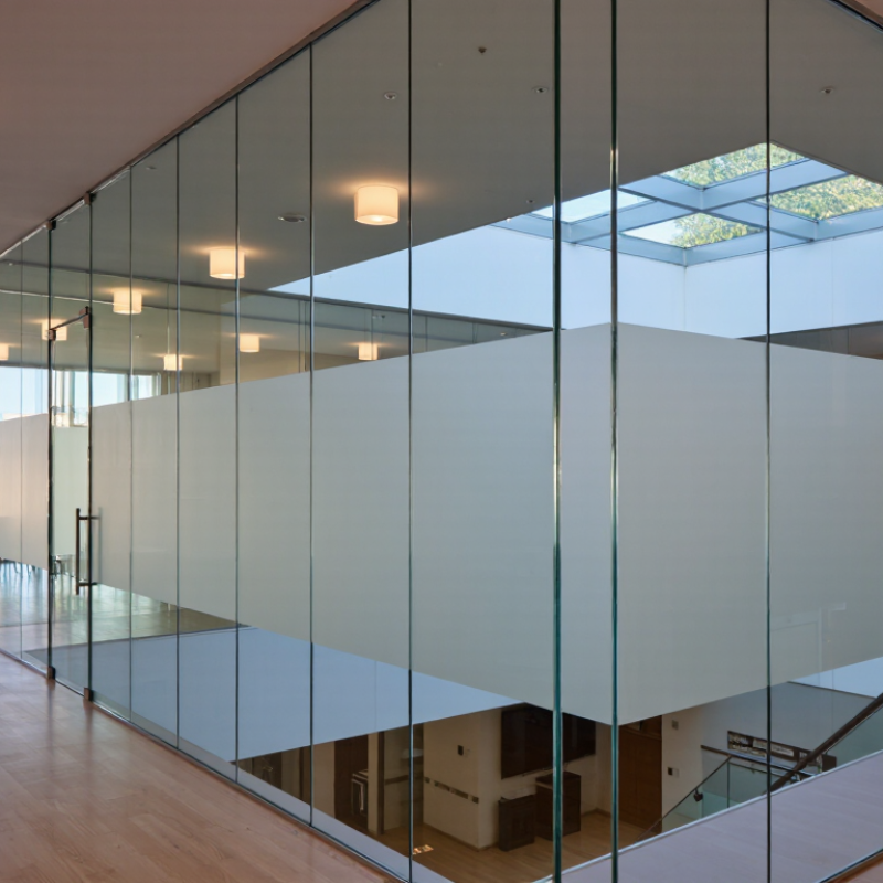 How to Choose Glareless Glass for Your Project?