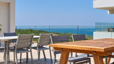 How to Choose Outdoor Tables for Global Buyers in 2026?
