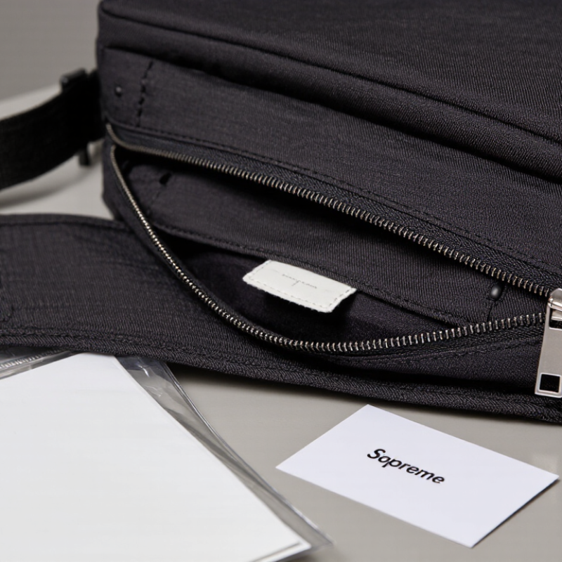 8 Tips to Spot a Fake Supreme Bag Before Buying?
