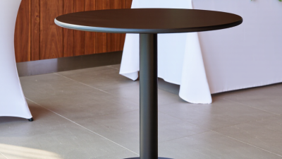 How to Choose the Right Black Cocktail Table?