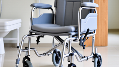 How to Choose a Commode Chair With Wheels?