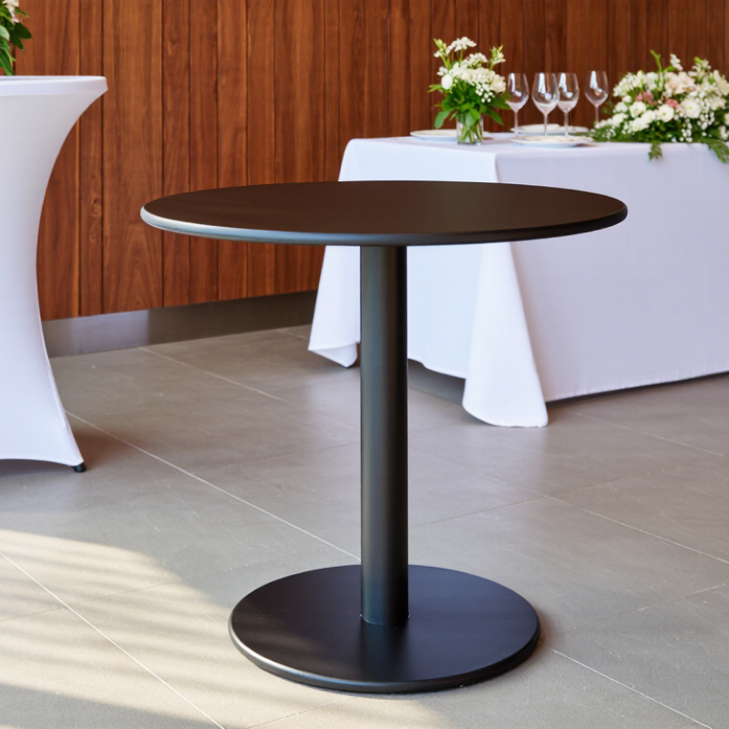 How to Choose the Right Black Cocktail Table?