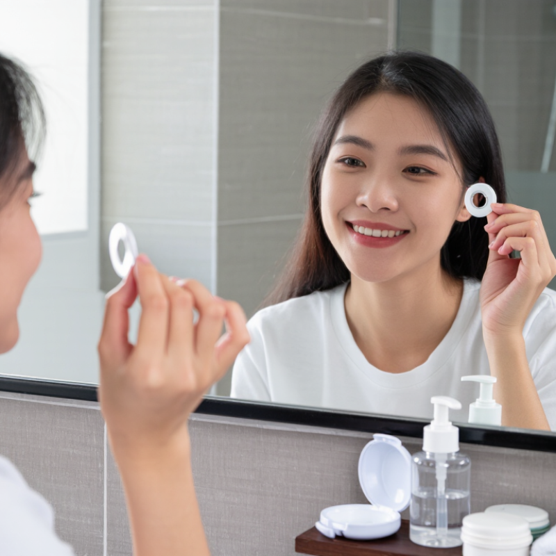How to Choose Crazy Contact Lenses Safely in 2026?