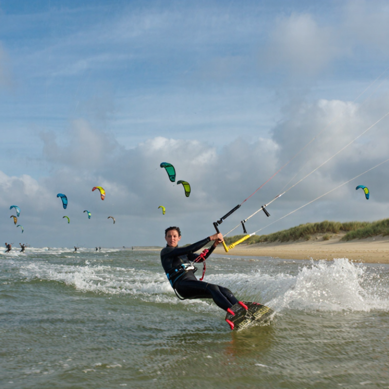 10 Best Kitesurfing Gear Manufacturers Worldwide