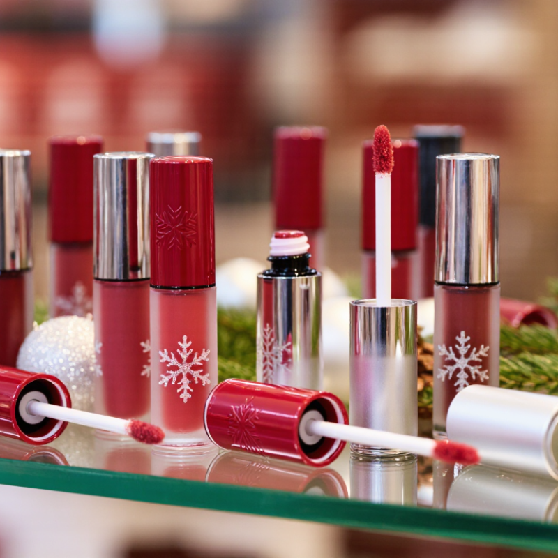 How to Choose Christmas Lip Gloss Tubes for Your Brand?